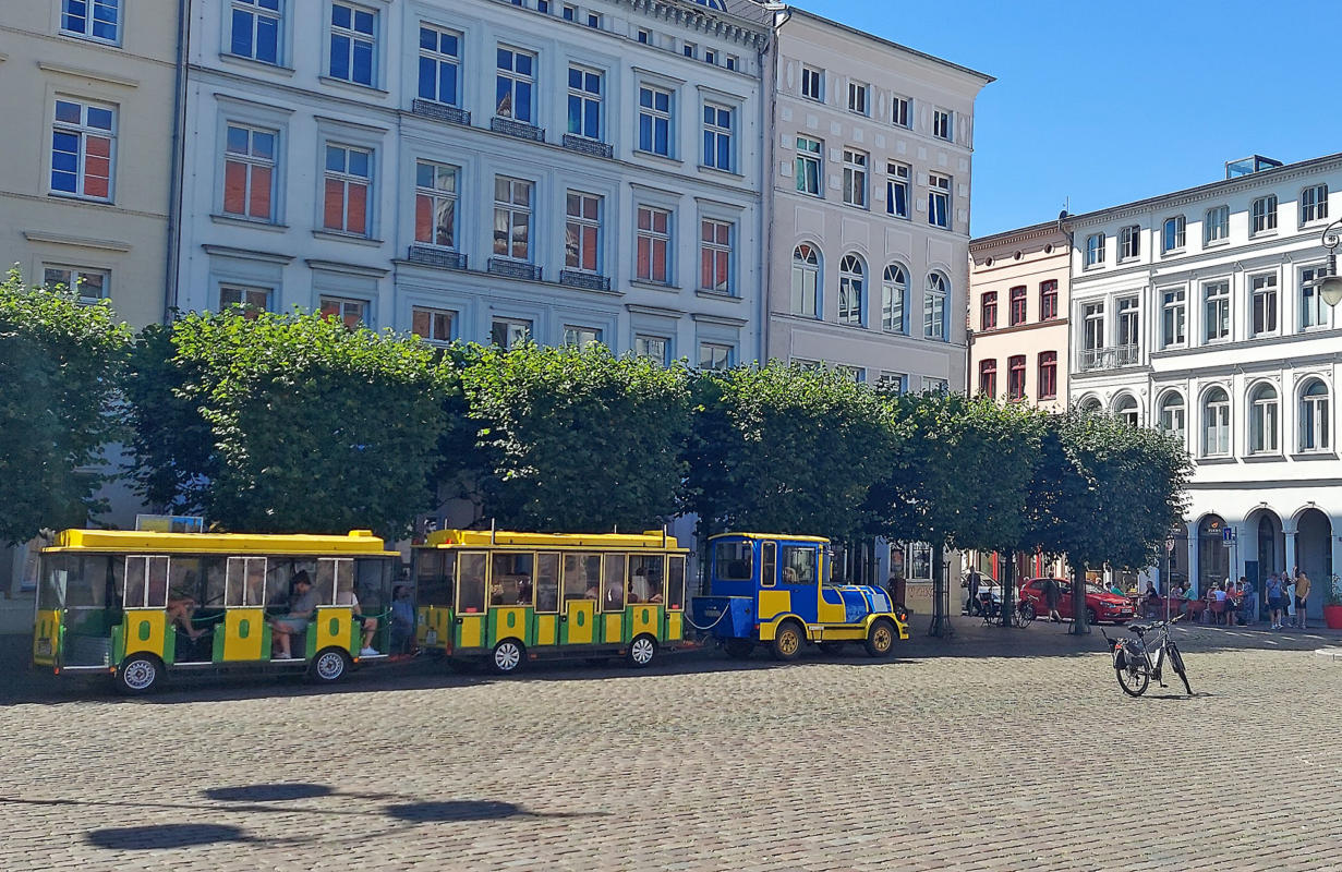 Sehenswürdigkeiten Schweriner Marktplatz